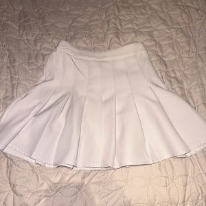 white mini skirt !